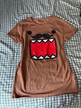 Hot Topic Brown Domo Mustache Short Sleeve Tee